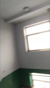 腿再张大一点就可以吃扇贝